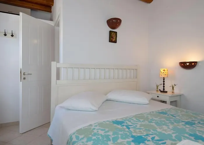 Ammos 2 - Seafront Maisonette, Glyfo Beach, Sifnos Semesterbostad